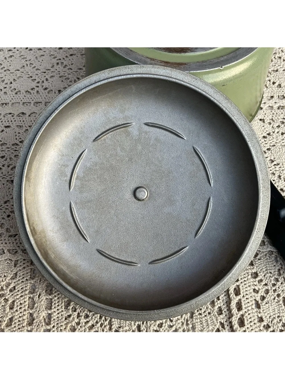Vintage Club Cast Aluminum Sauce Pan With Lid Avocado Green 2 Quart Cookware